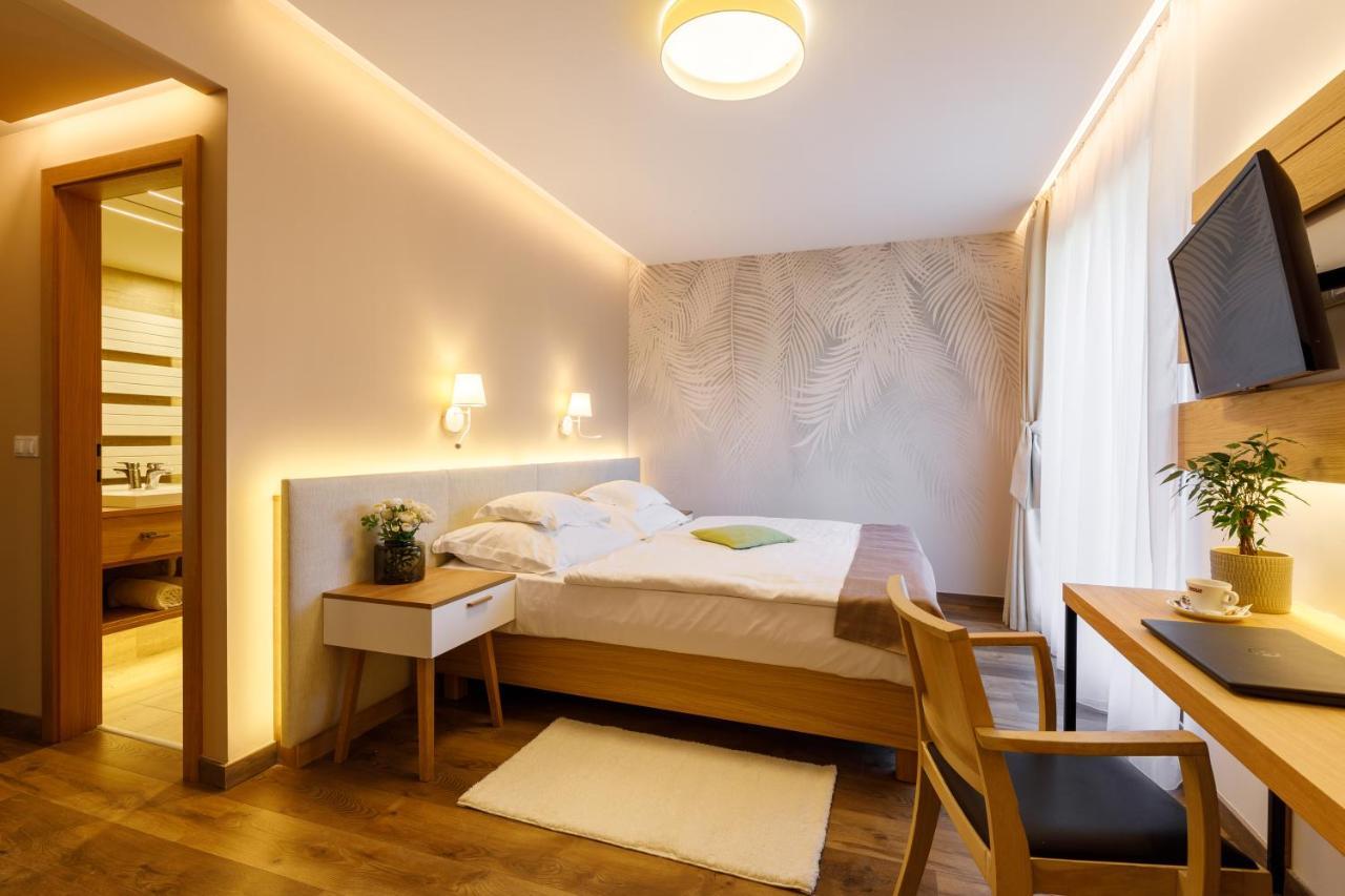 Hotel Historia Malomkert Veszprem Ngoại thất bức ảnh