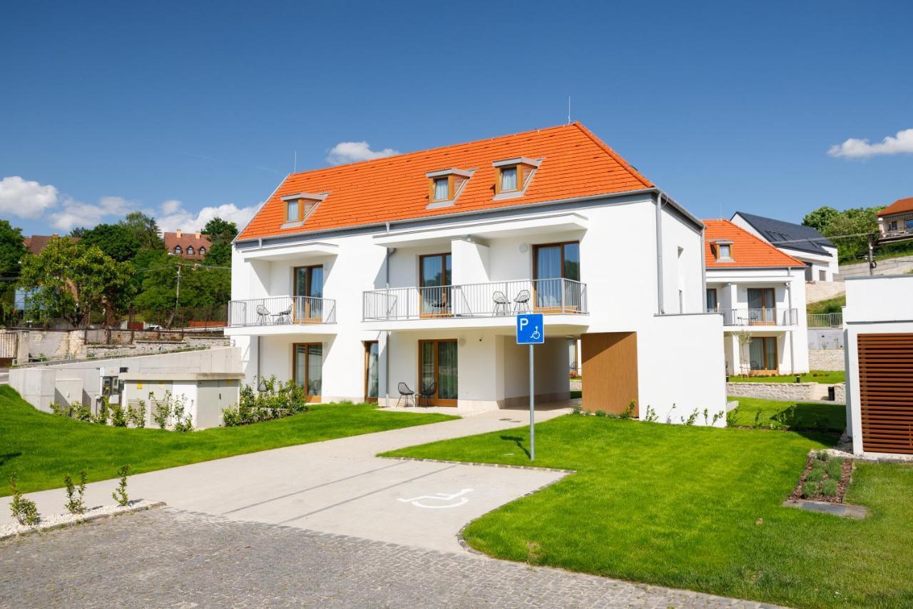 Hotel Historia Malomkert Veszprem Ngoại thất bức ảnh