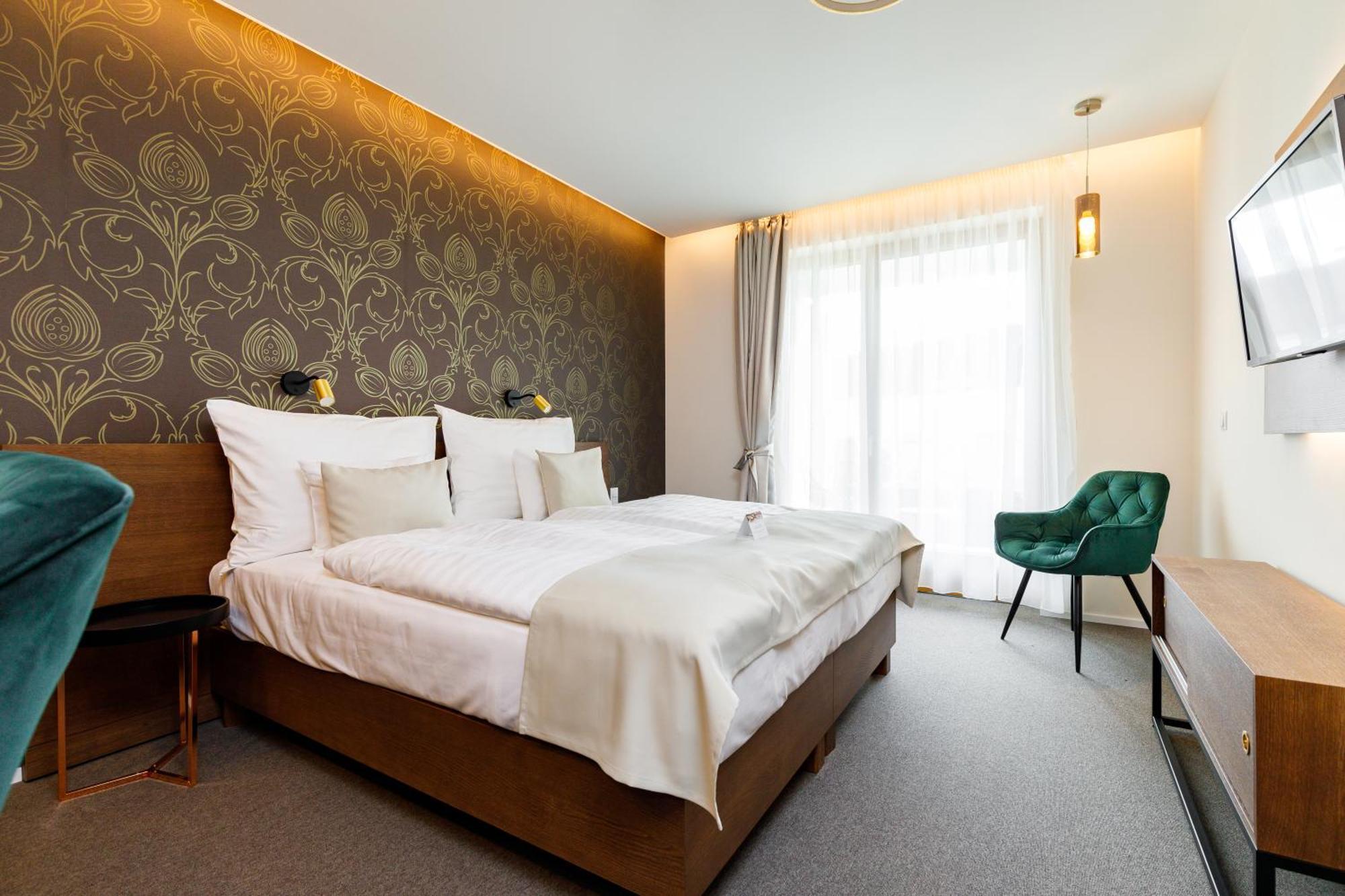 Hotel Historia Malomkert Veszprem Ngoại thất bức ảnh