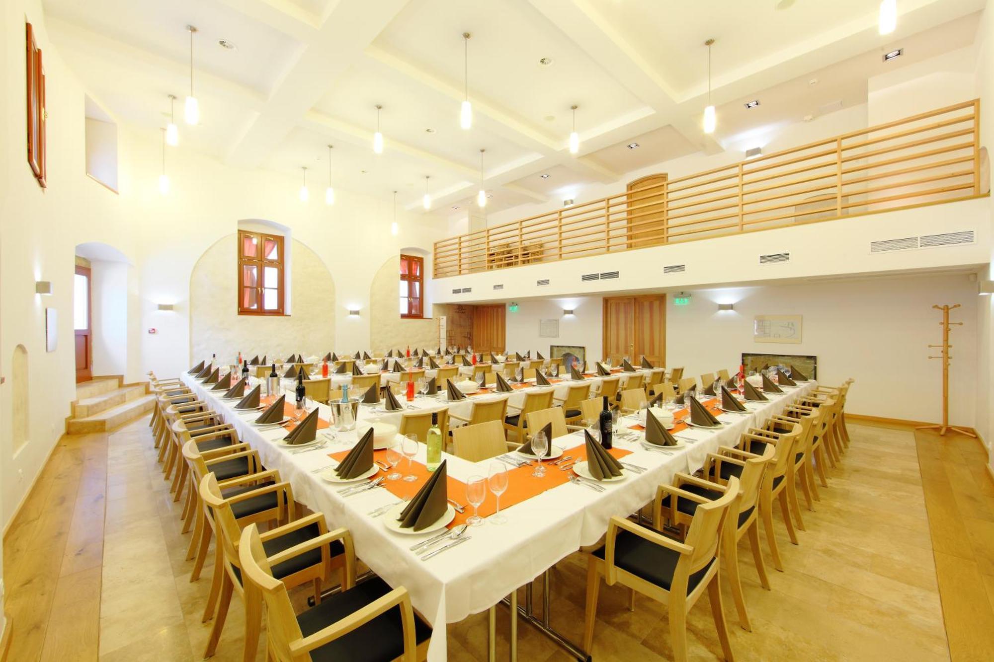 Hotel Historia Malomkert Veszprem Ngoại thất bức ảnh
