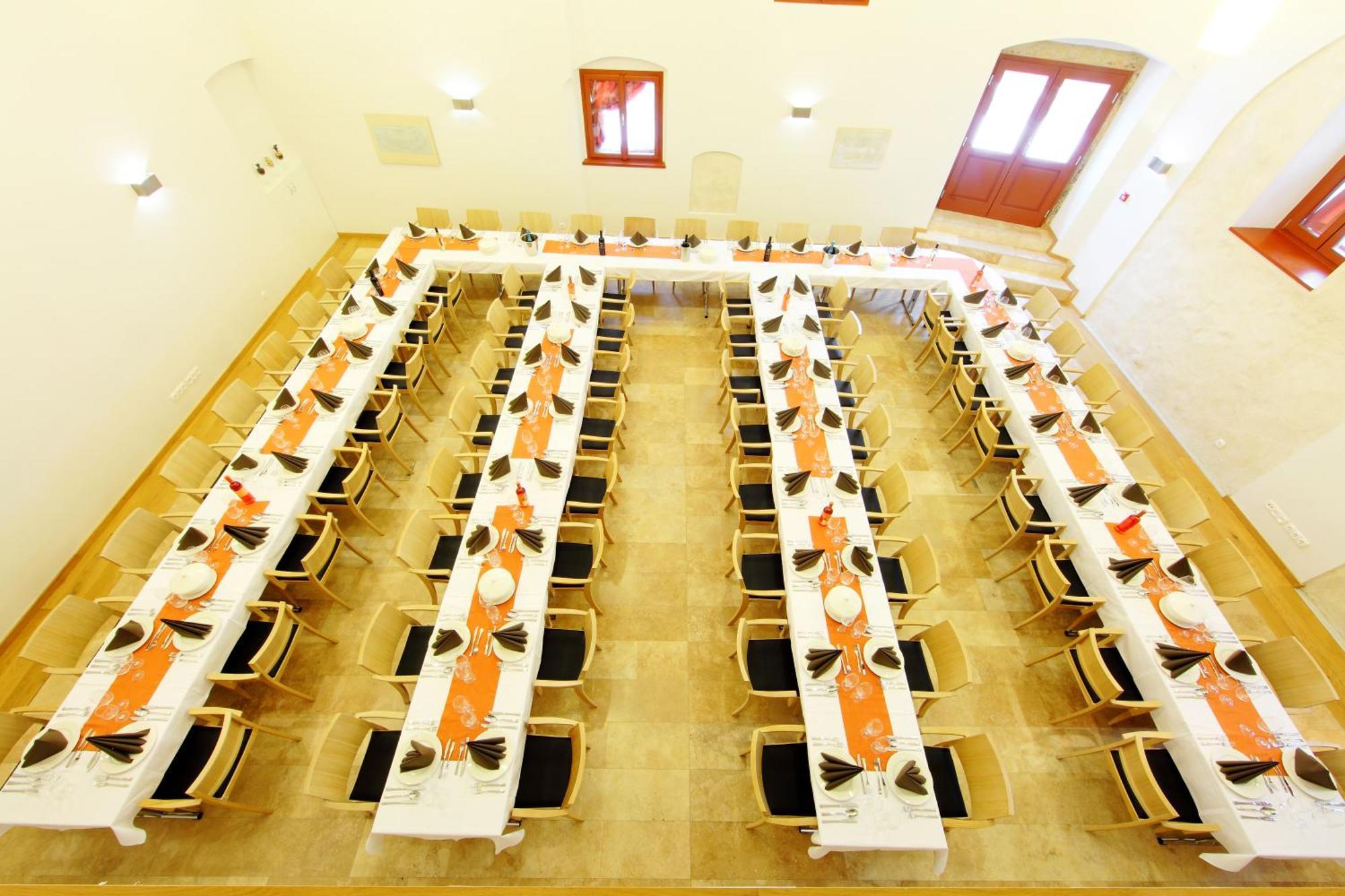 Hotel Historia Malomkert Veszprem Ngoại thất bức ảnh