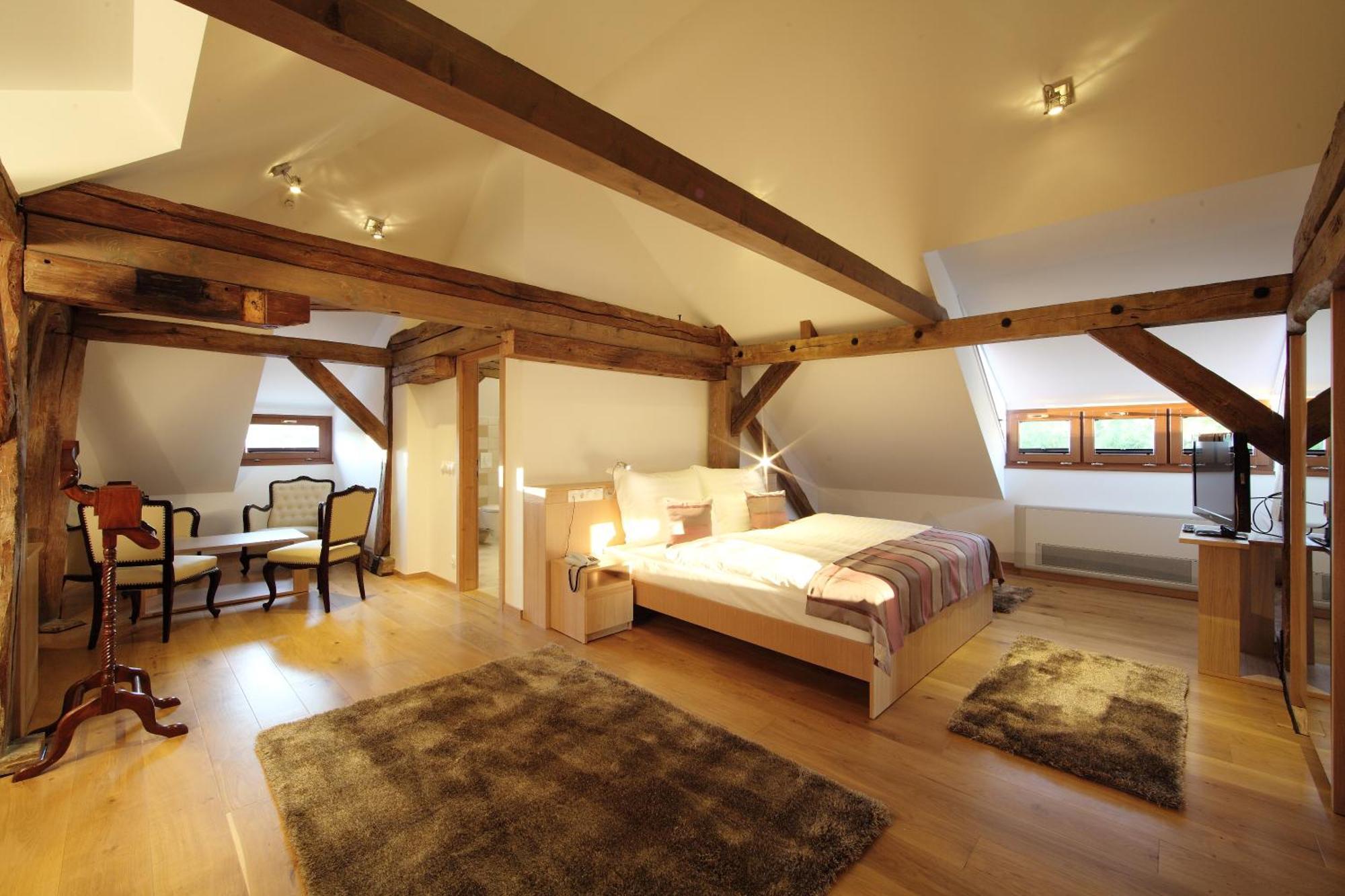 Hotel Historia Malomkert Veszprem Ngoại thất bức ảnh