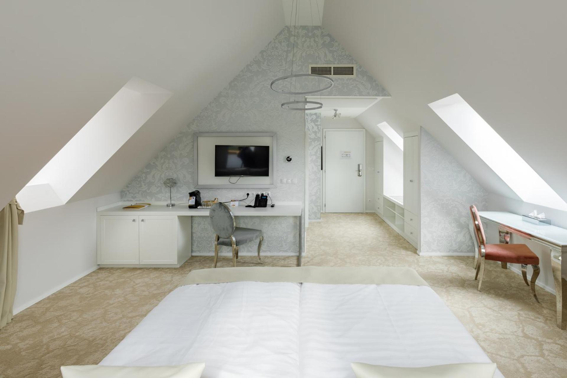 Hotel Historia Malomkert Veszprem Ngoại thất bức ảnh